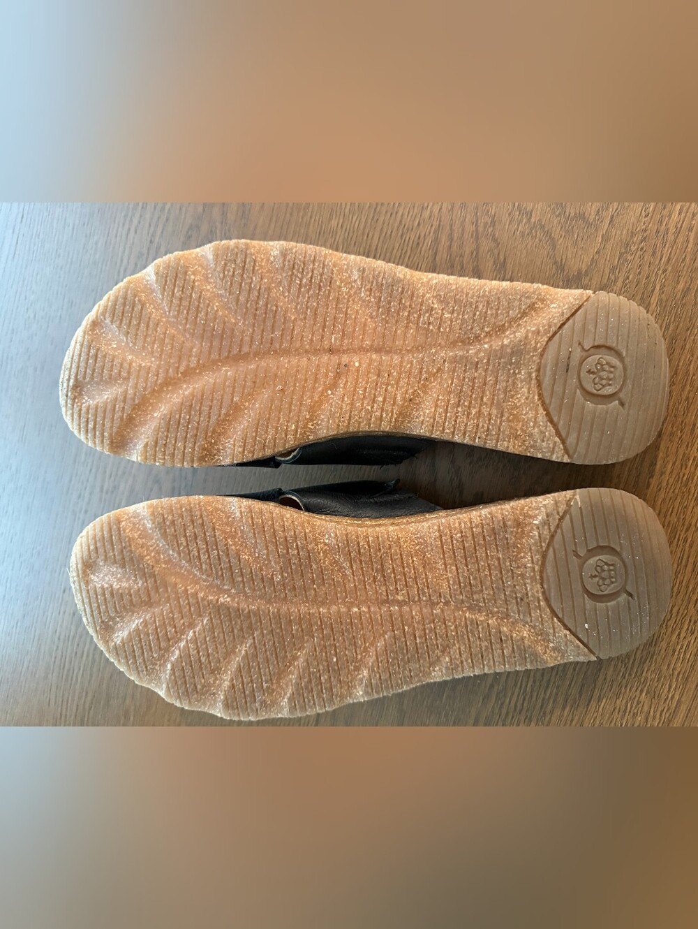 Born Black Slide Sandals Size 10 - Picture 8 of 11